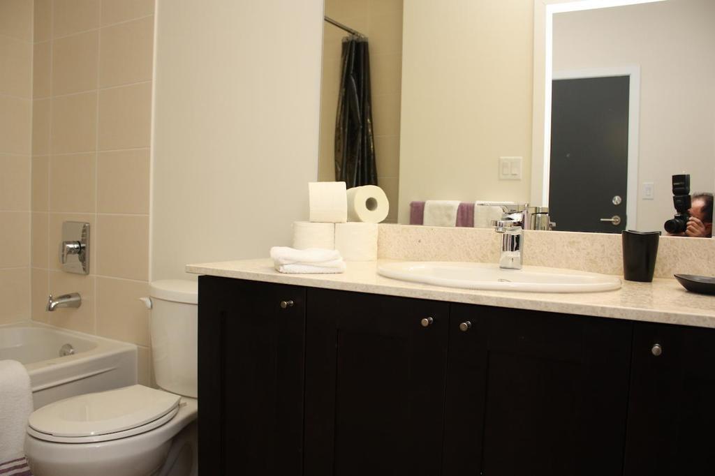 Accurate Plus Furnished Apartment- Brickstone Mews Mississauga Habitación foto